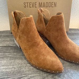 Steve Madden Studded Western Caramel Suede Ankle Boots